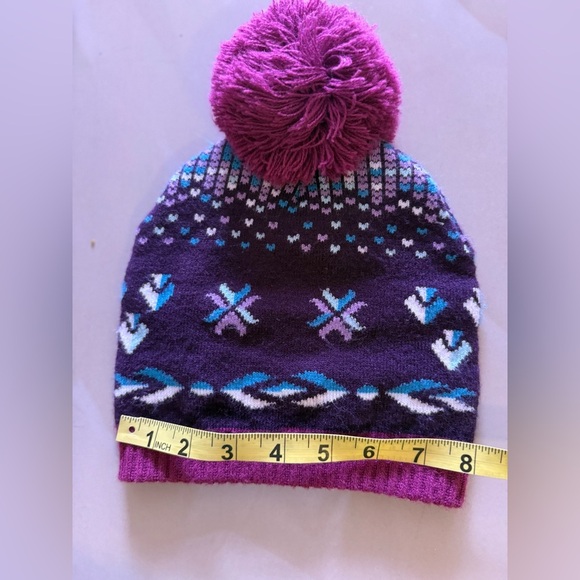 Hot DISNEY Girls Frozen 2 Elsa & Anna Beanie Cap Purple Burgundy Snowflake Pom - Picture 8 of 11